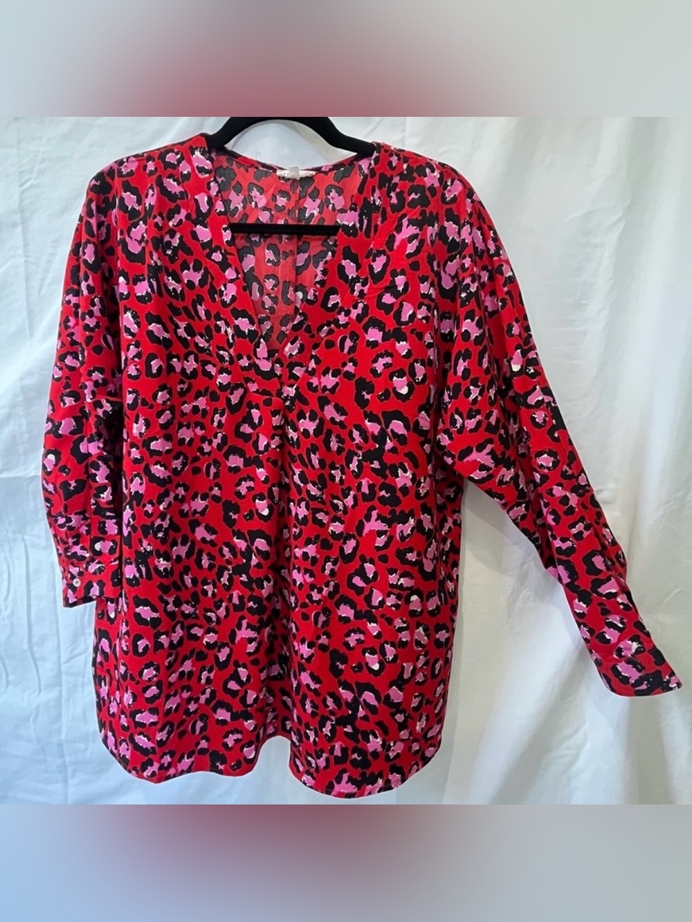 JODIFL Red & Pink Leopard Print V-Neck Blouse – Size Small – NWOT
